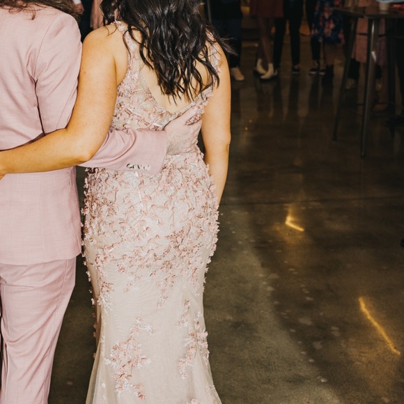 Pink Floral Wedding Gown from René the Label (Size 10) - Picture 12 of 15